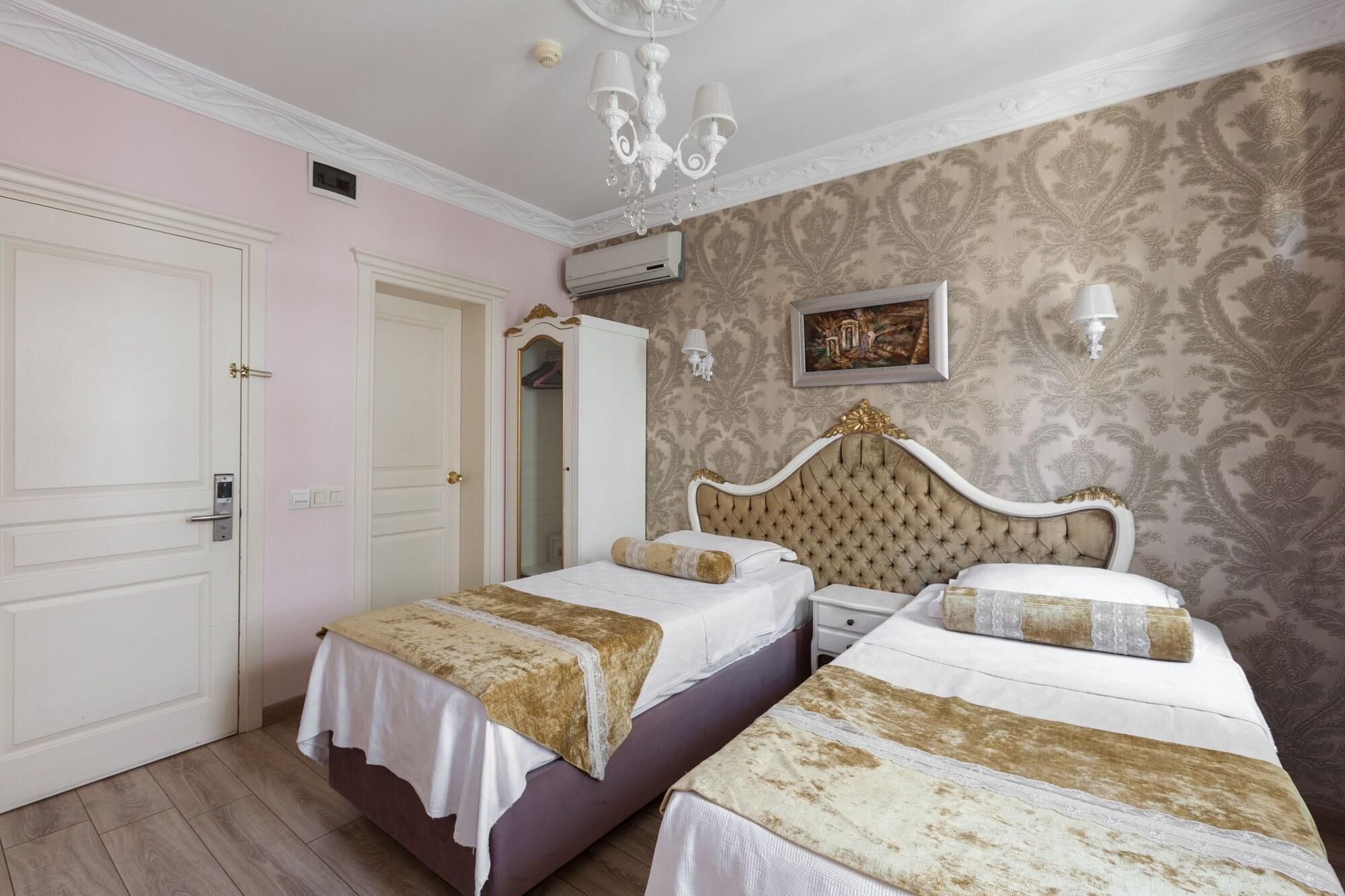 Romantic Hotel Istanbul Bagian luar foto